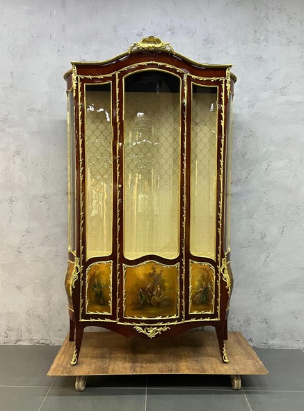 Antique Louis XV display showcase