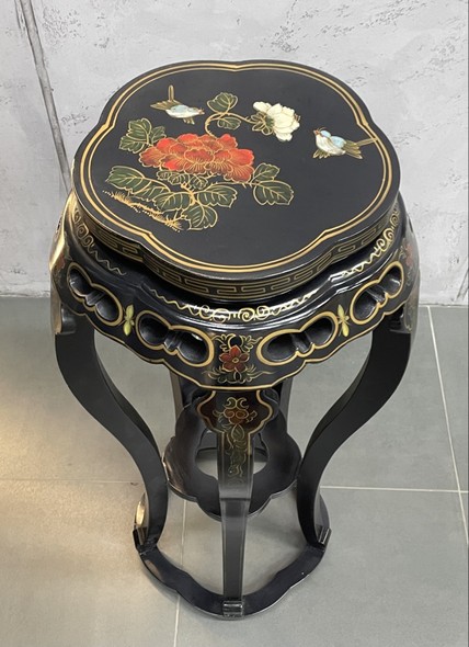 Antique chinoiserie pedestal