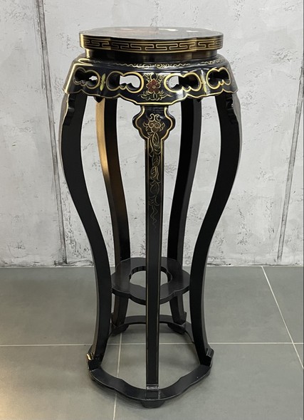 Antique chinoiserie pedestal