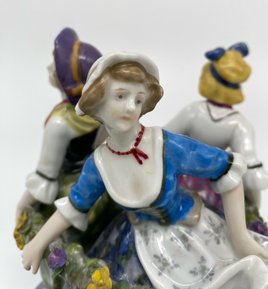Vintage figurine
"Round Dance", Karl Enns