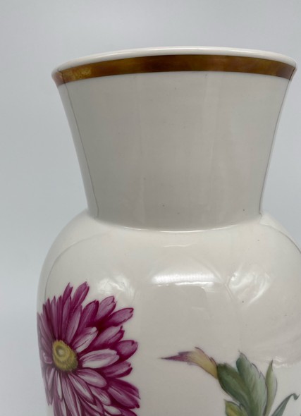 Vintage Hutschenreuther Vase