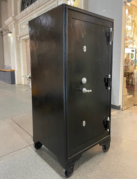 Antique safe "Meller"