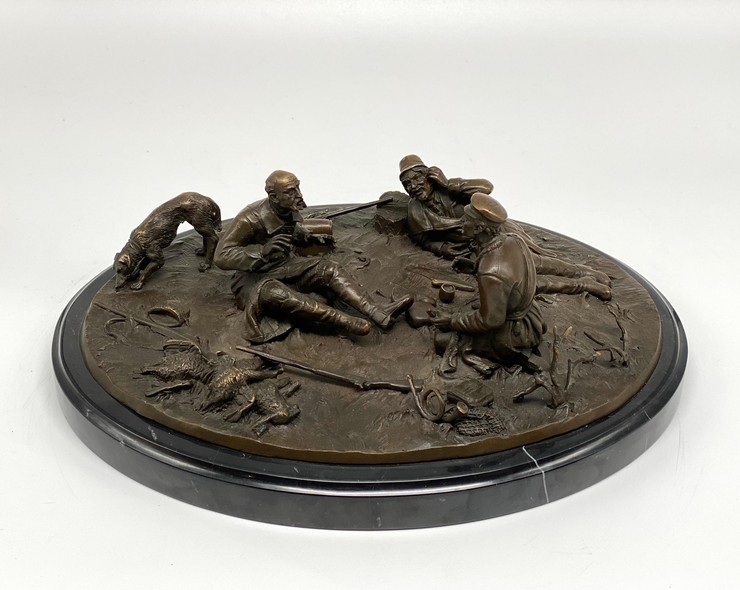 Sculptural composition "Hunters at a halt"