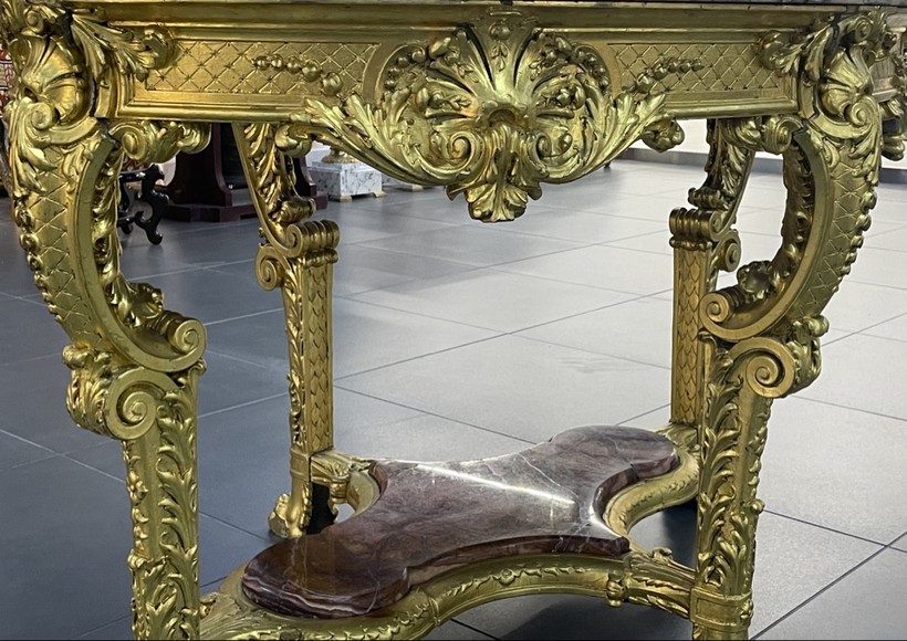 Antique Baroque table