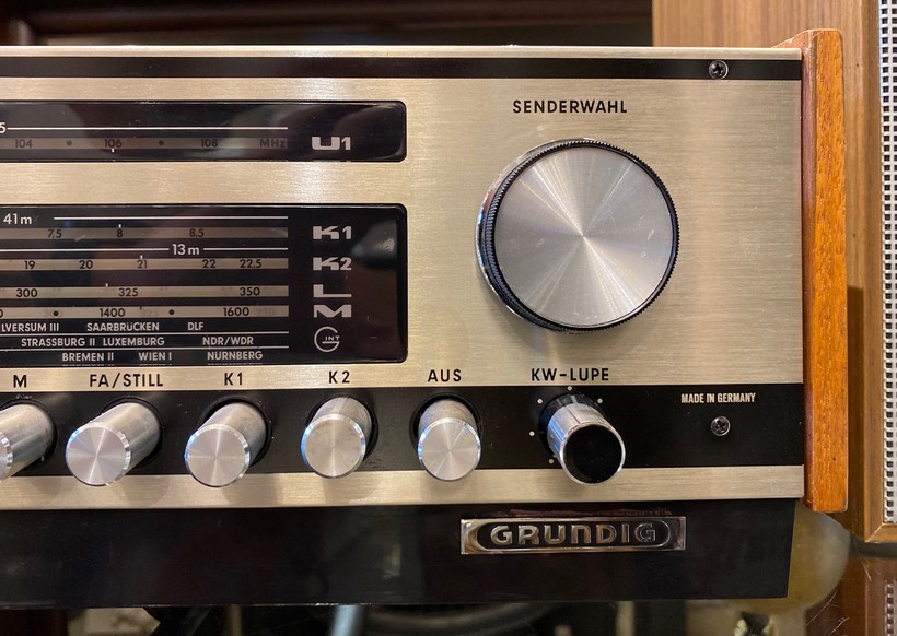 Винтажный ресивер Grundig