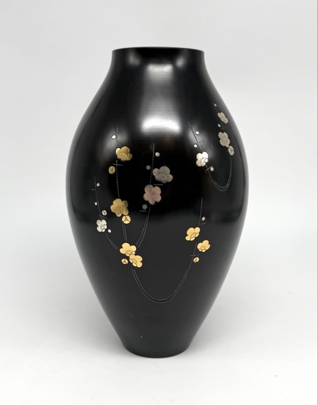 Antique vase, Japan