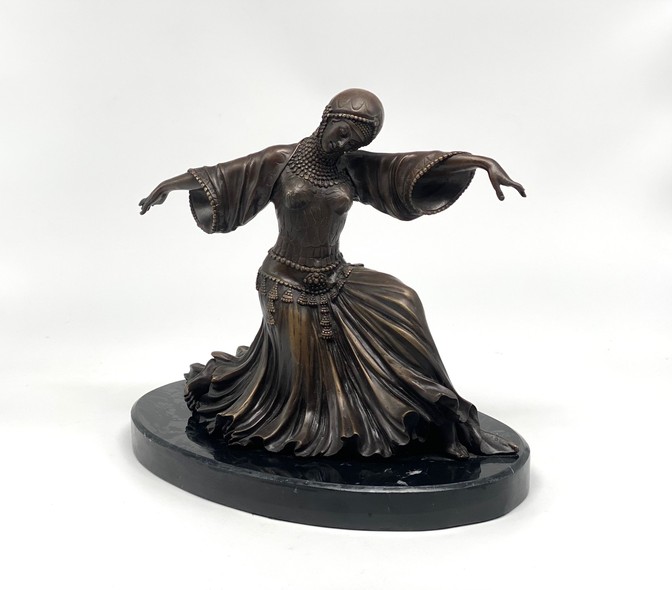 Antique sculpture "Dancer"