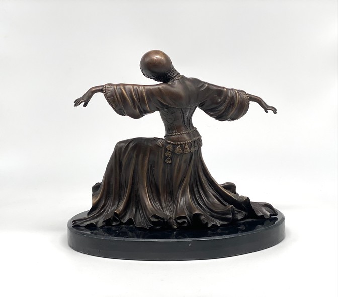 Antique sculpture "Dancer"