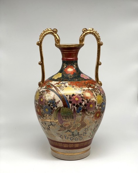 Antique vase
"Amphora", Kutani