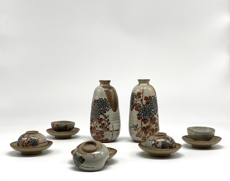 Antique sake set, Kutani