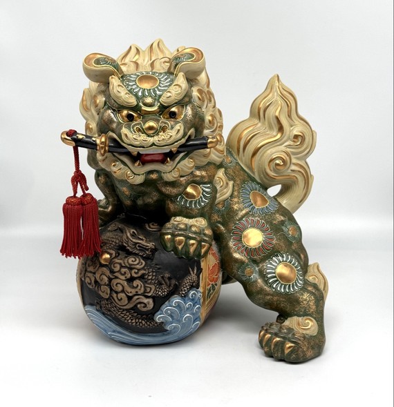 Antique sculpture "Fo Dog"