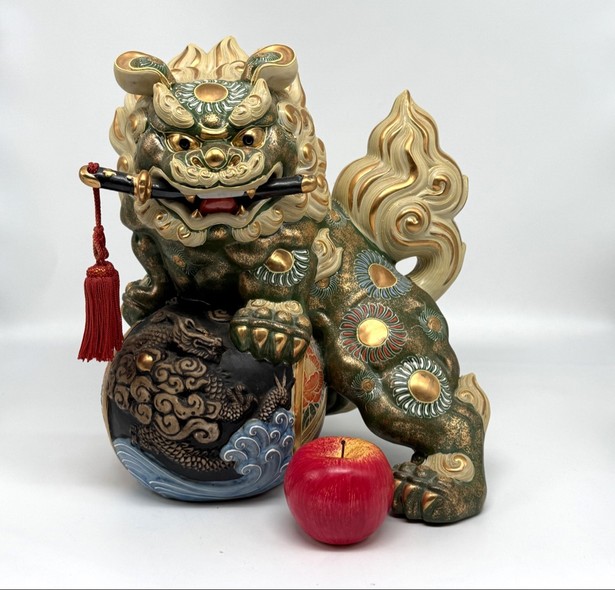 Antique sculpture "Fo Dog"