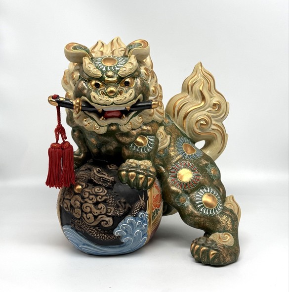 Antique sculpture "Fo Dog"