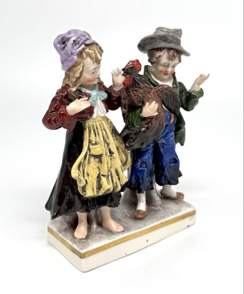 Статуэтка «Дети с петухом»  Sitzendorf