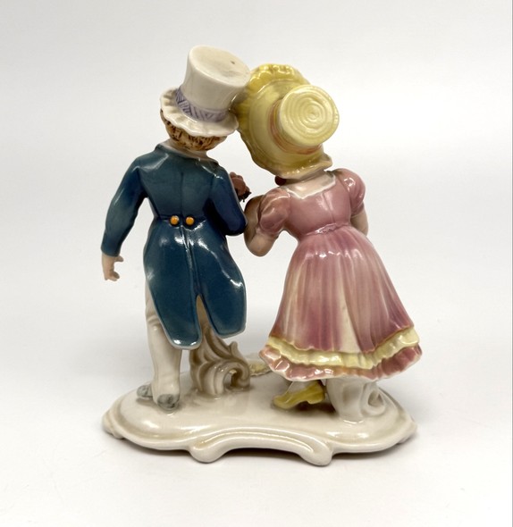 Статуэтка «Романтическая пара»