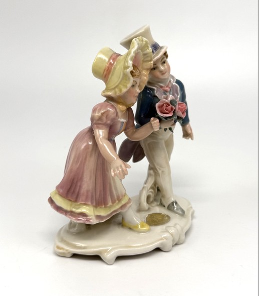 Статуэтка «Романтическая пара»