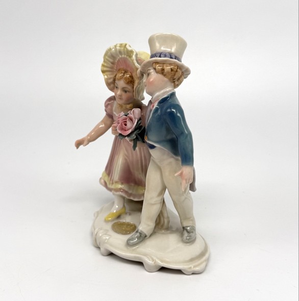 Статуэтка «Романтическая пара»