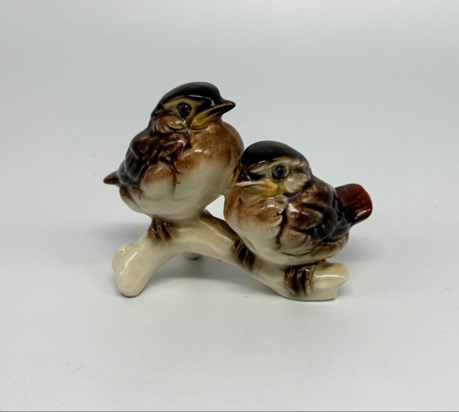 Vintage statuette "A pair of sparrows"