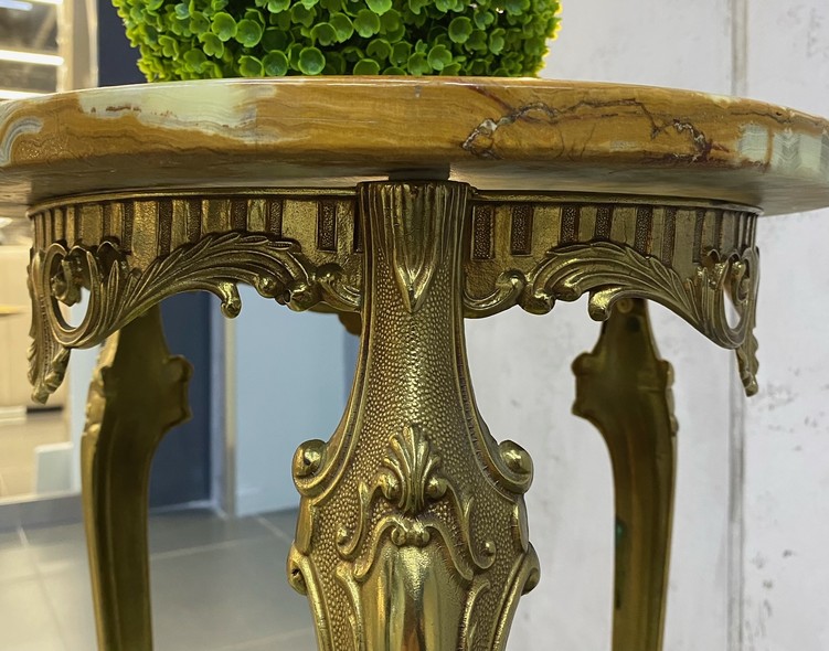 Vintage Louis XV-style table