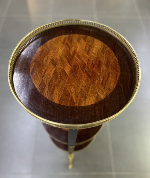 Antique Louis XVI whatnot