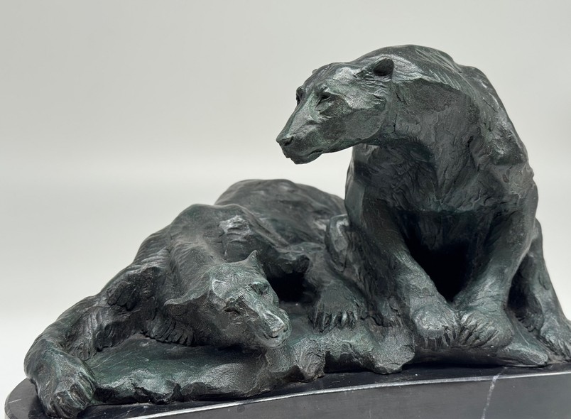 Антикварная скульптура
"Белые медведи"