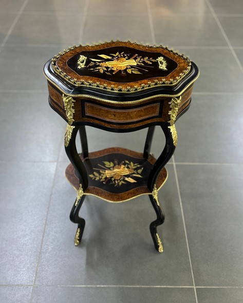 Antique jardinière
Napoleon III
