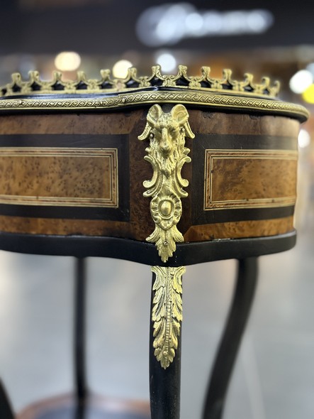 Antique jardinière
Napoleon III