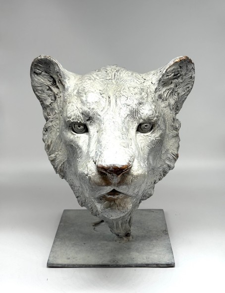 Авторская скульптура
"Снежная львица"