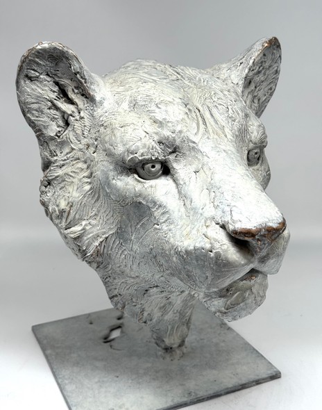 Авторская скульптура
"Снежная львица"