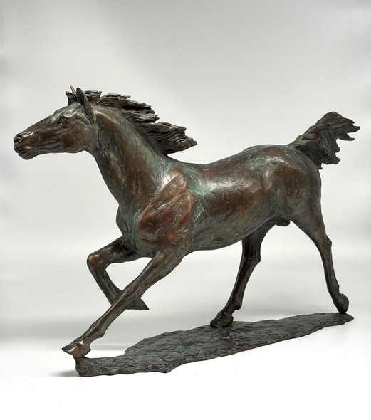 Бронзовая скульптура
"Конь"