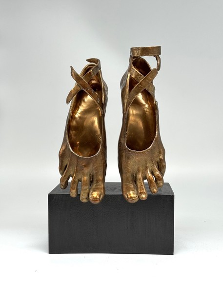 Бронзовая скульптура
"Обувь для души"