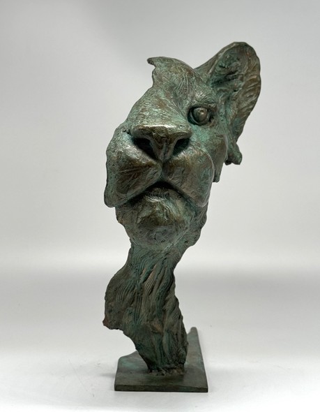 Скульптура из бронзы
"Молодой лев"