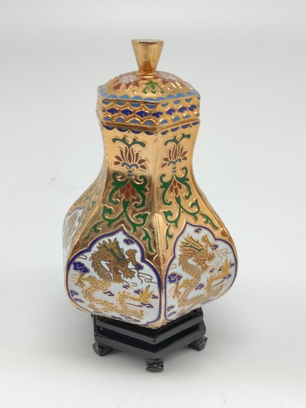 Vintage tea caddy
"Golden Dragon"