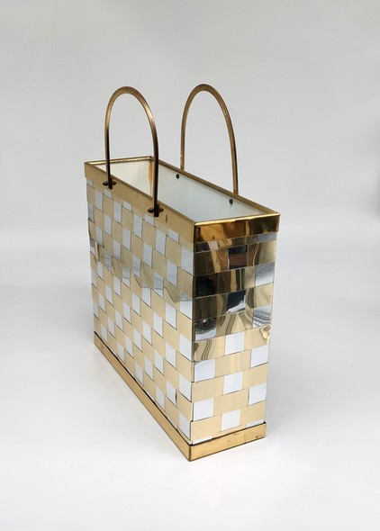 Винтажная газетница