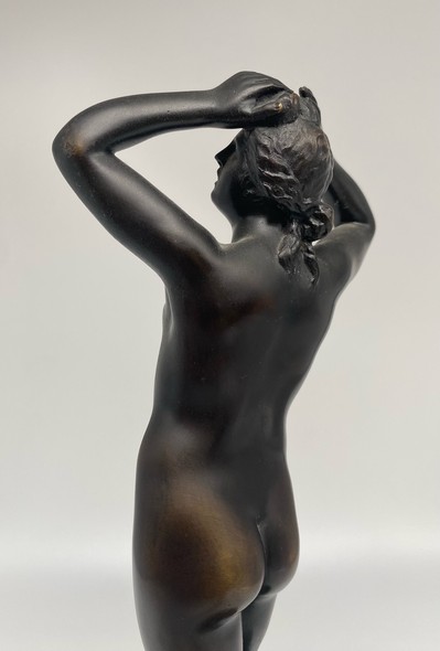 Antique sculpture "Niobe"