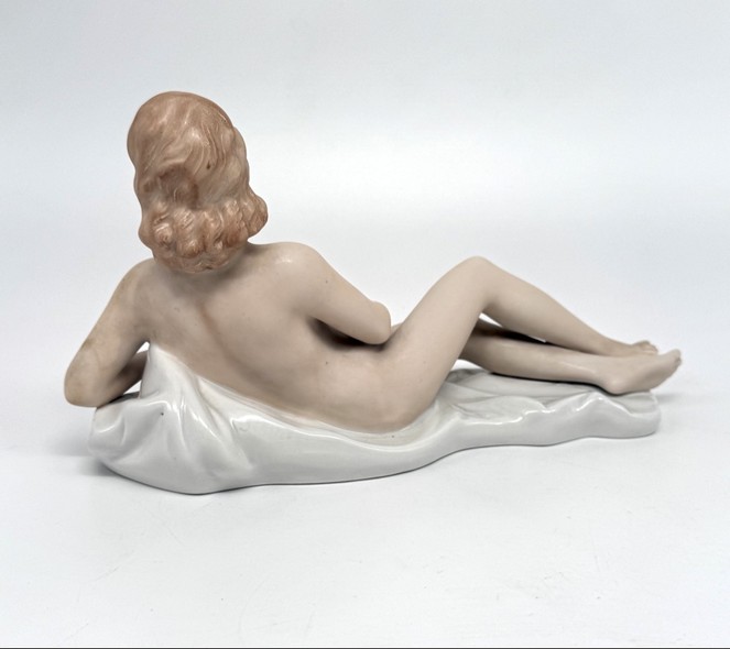 Антикварная скульптура
«Обнаженная»,
Wallendorf