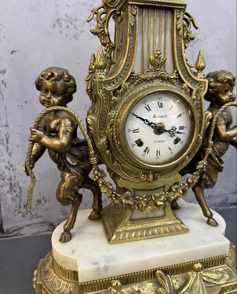 Антикварные часы с канделябрами,
Наполеон III