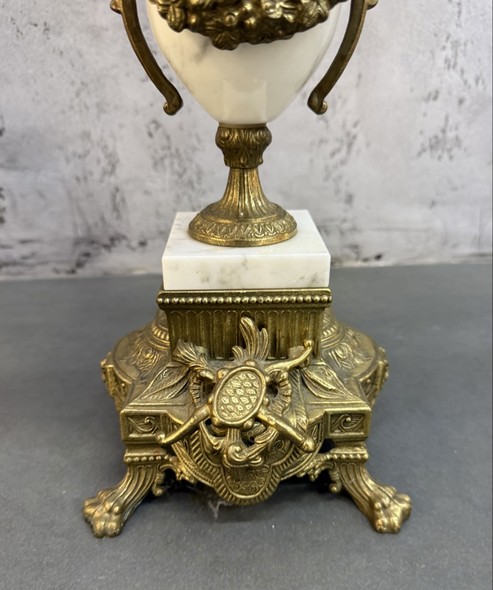 Антикварные часы с канделябрами,
Наполеон III