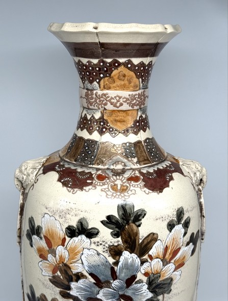 Antique paired vases,
Japan