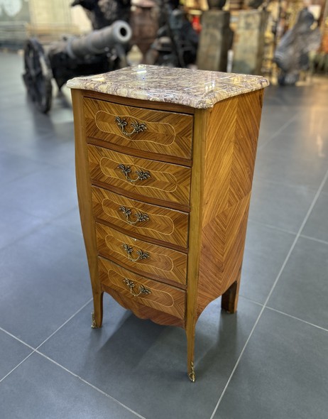 Антикварный комод
Луи XV, Франция