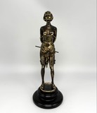 Бронзовая скульптура «Дрессировщица»