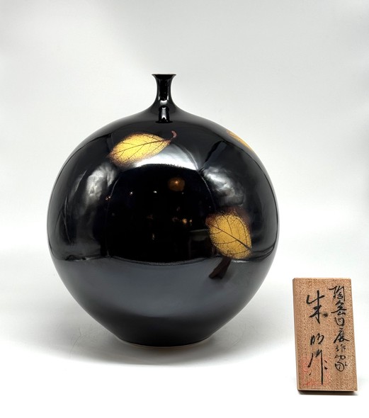 Огромная винтажная ваза,
Фудзии Сюмэй