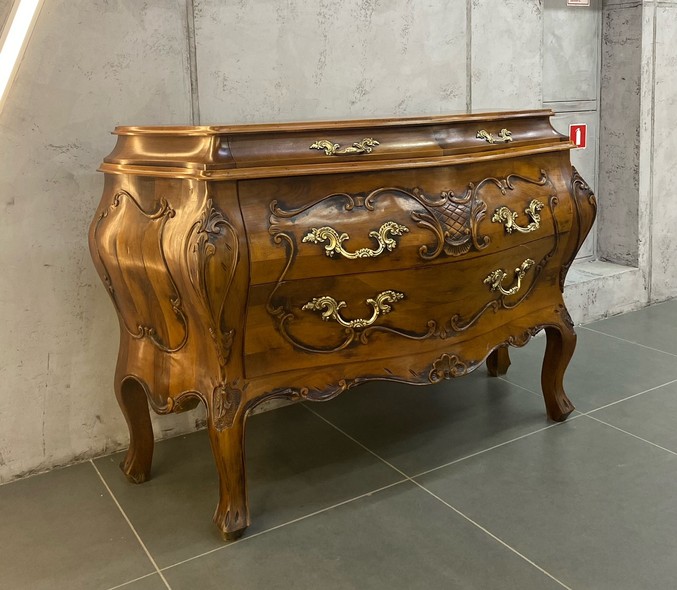 Vintage
Louis XIV chest of drawers