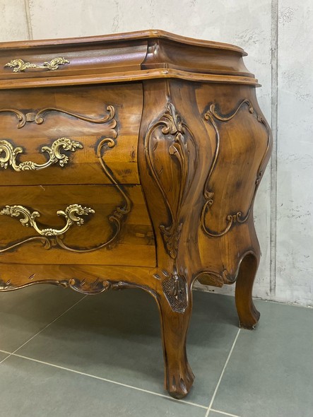 Vintage
Louis XIV chest of drawers