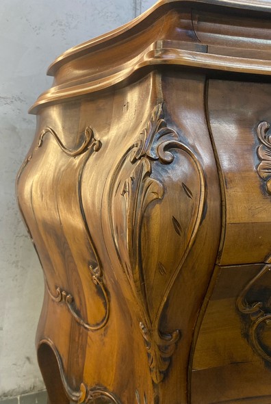 Vintage
Louis XIV chest of drawers