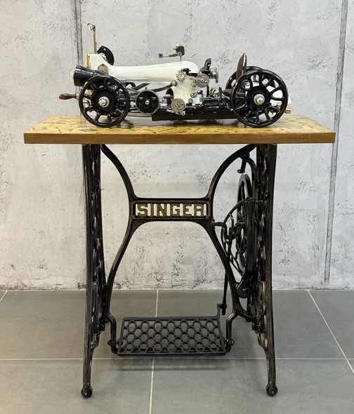 Lamp "Cabriolet" with pedestal