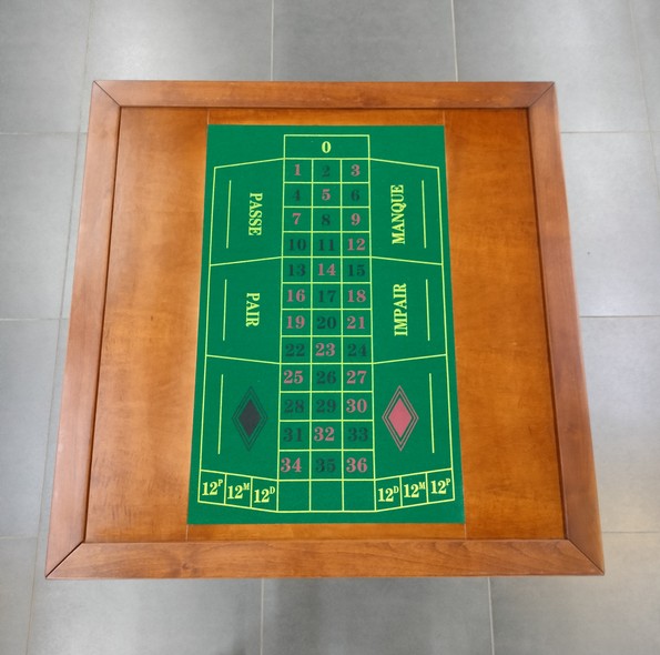 Vintage gaming table