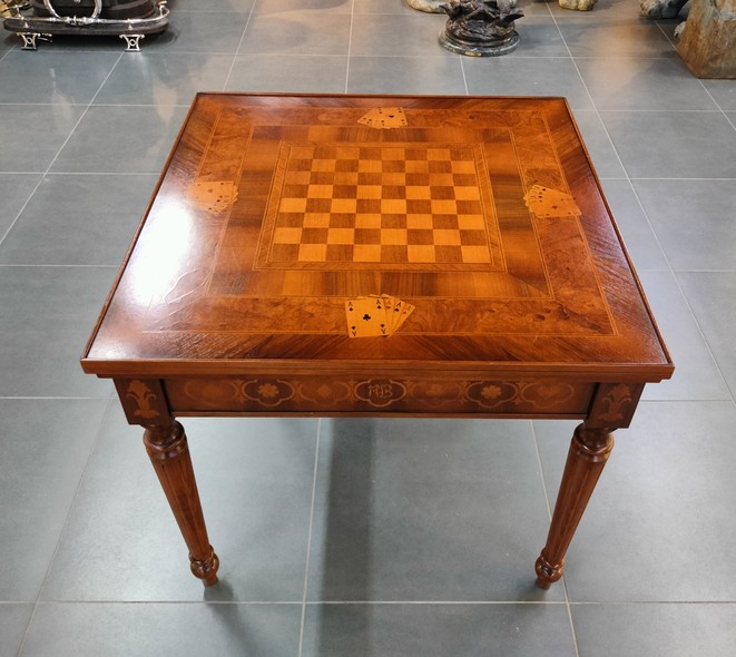 Vintage gaming table