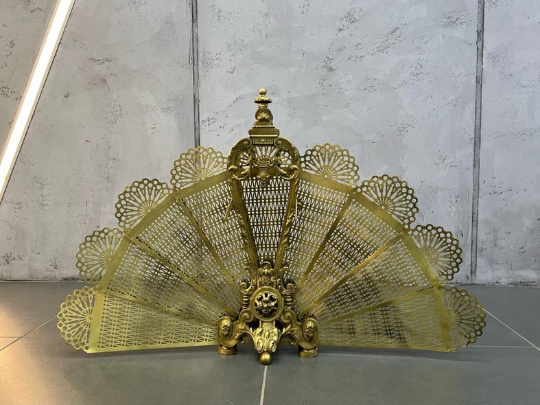 Antique fireplace screen "Fan"