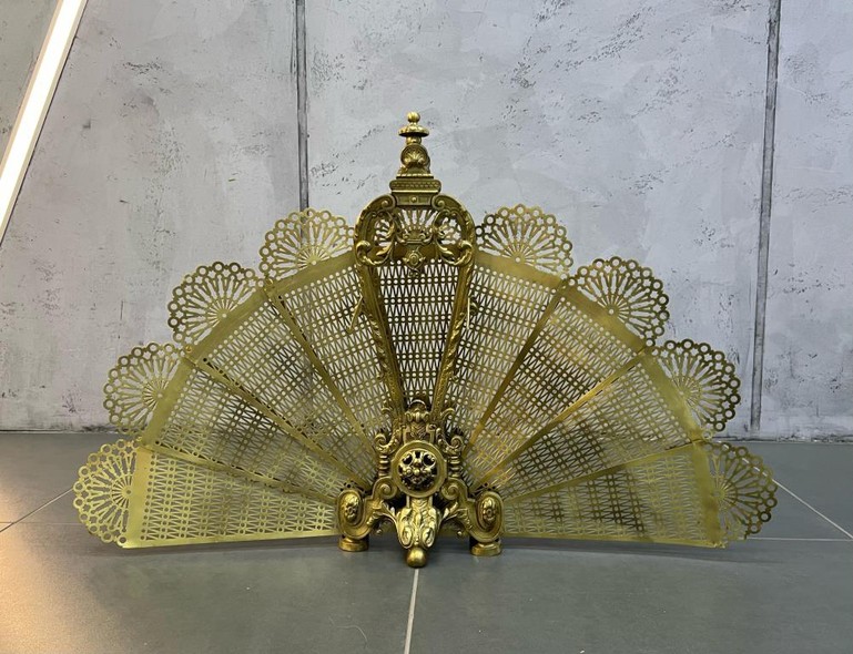 Antique fireplace screen "Fan"